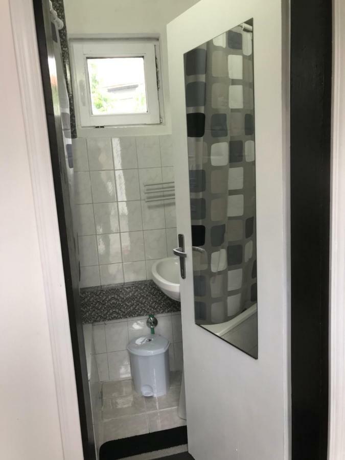 apartman Lilium Apartment Sarajevo Bagian luar foto